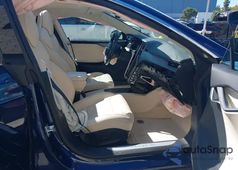 2018 Tesla Model S 100D/75D/P100D z USA, uszkodzony, nr VIN 5YJSA1E24JF295614